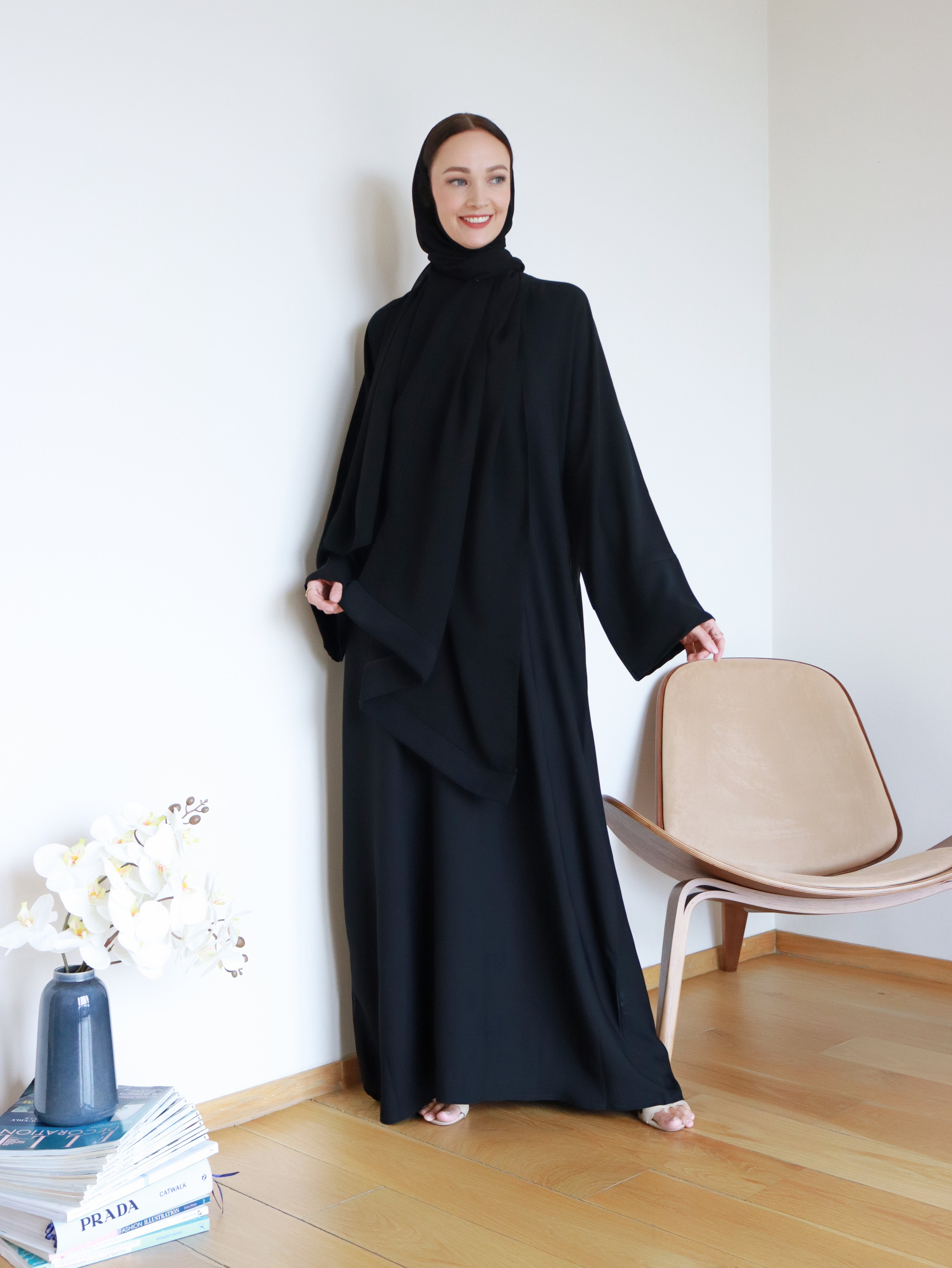 Aila Abaya in Black