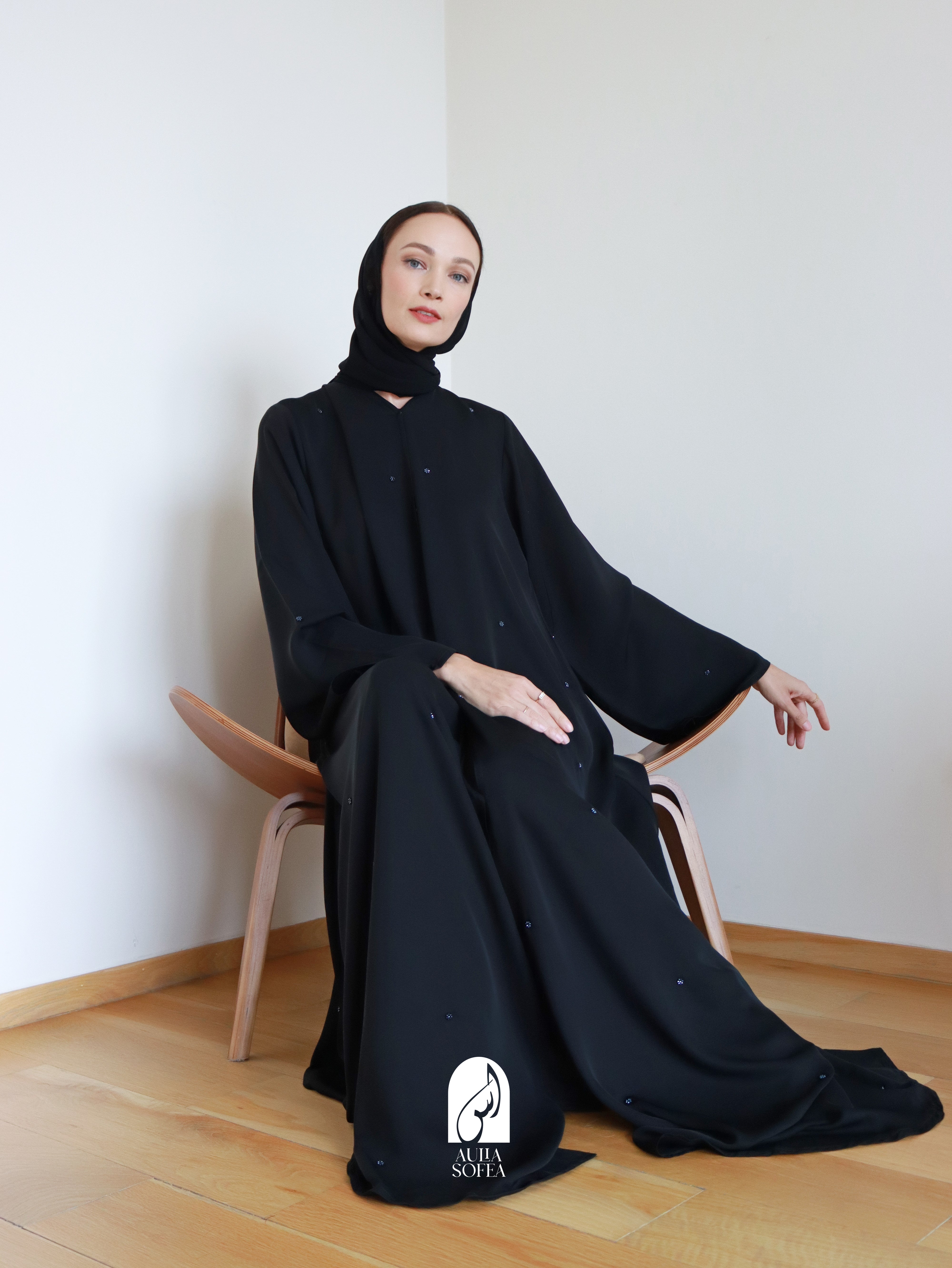 Hanaa Abaya in Black