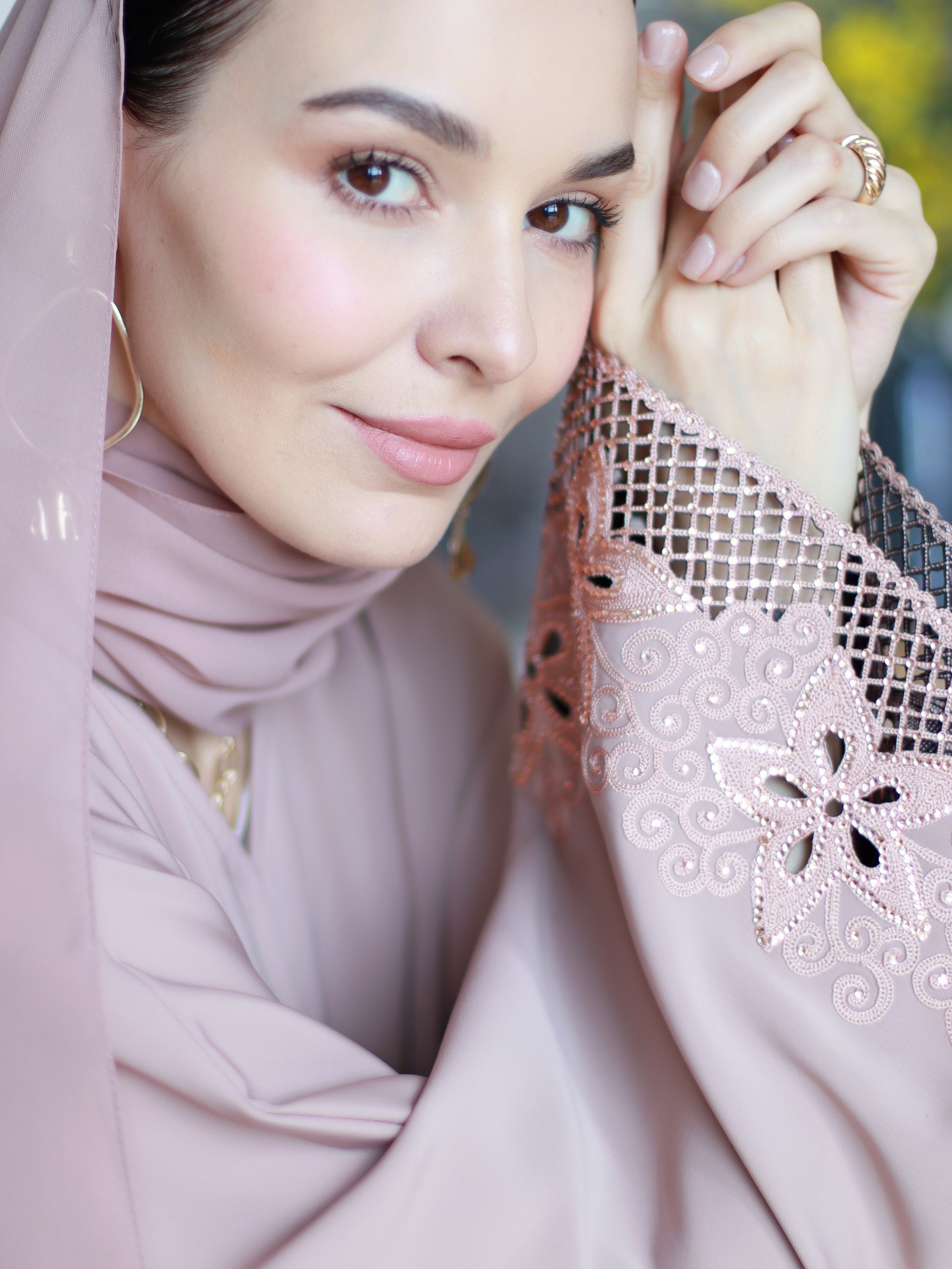 Zakiyya Abaya in Pastel Brown