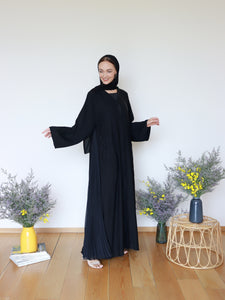 Zafeera Abaya in Black