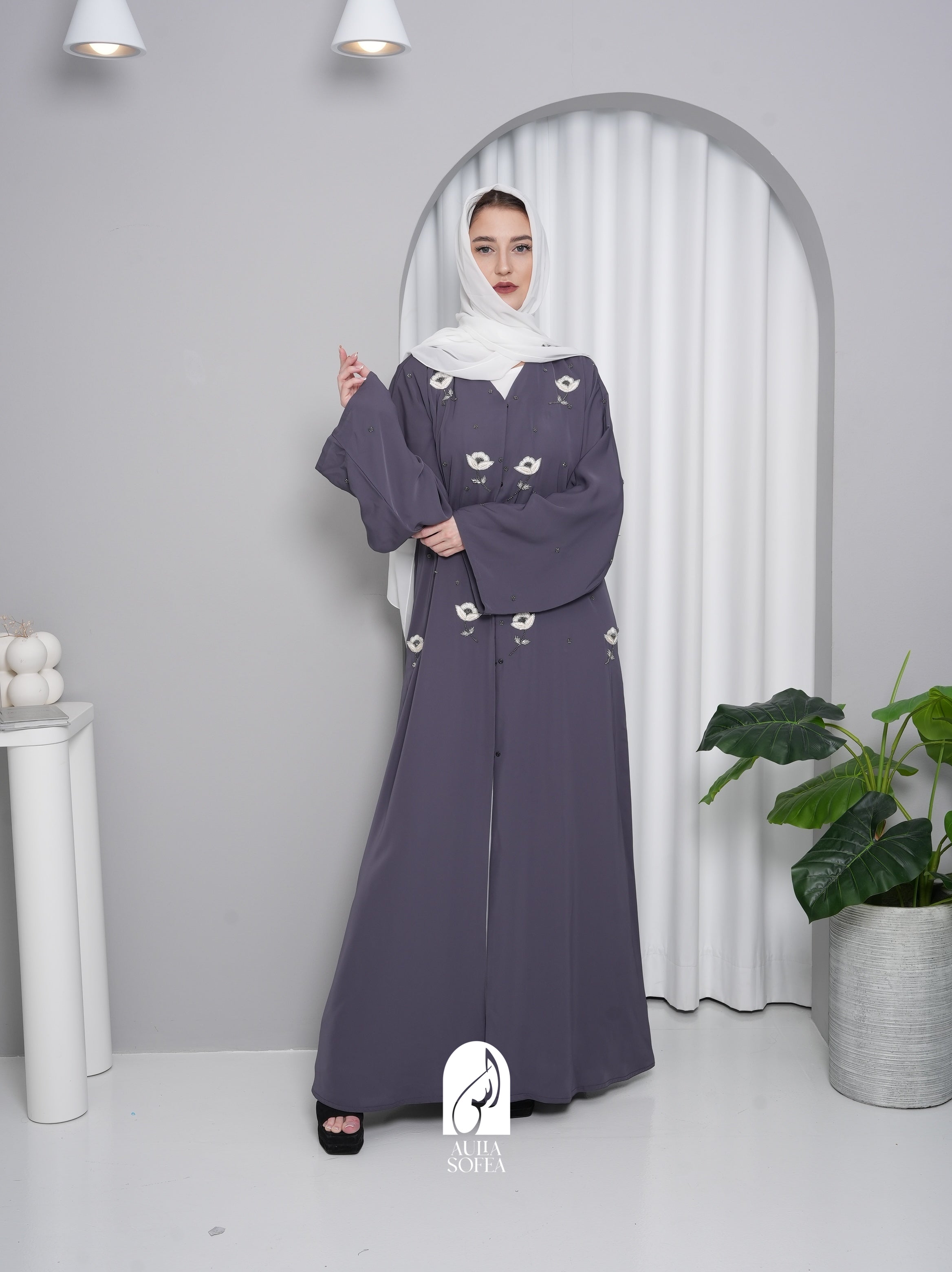 Iris Abaya in Gray