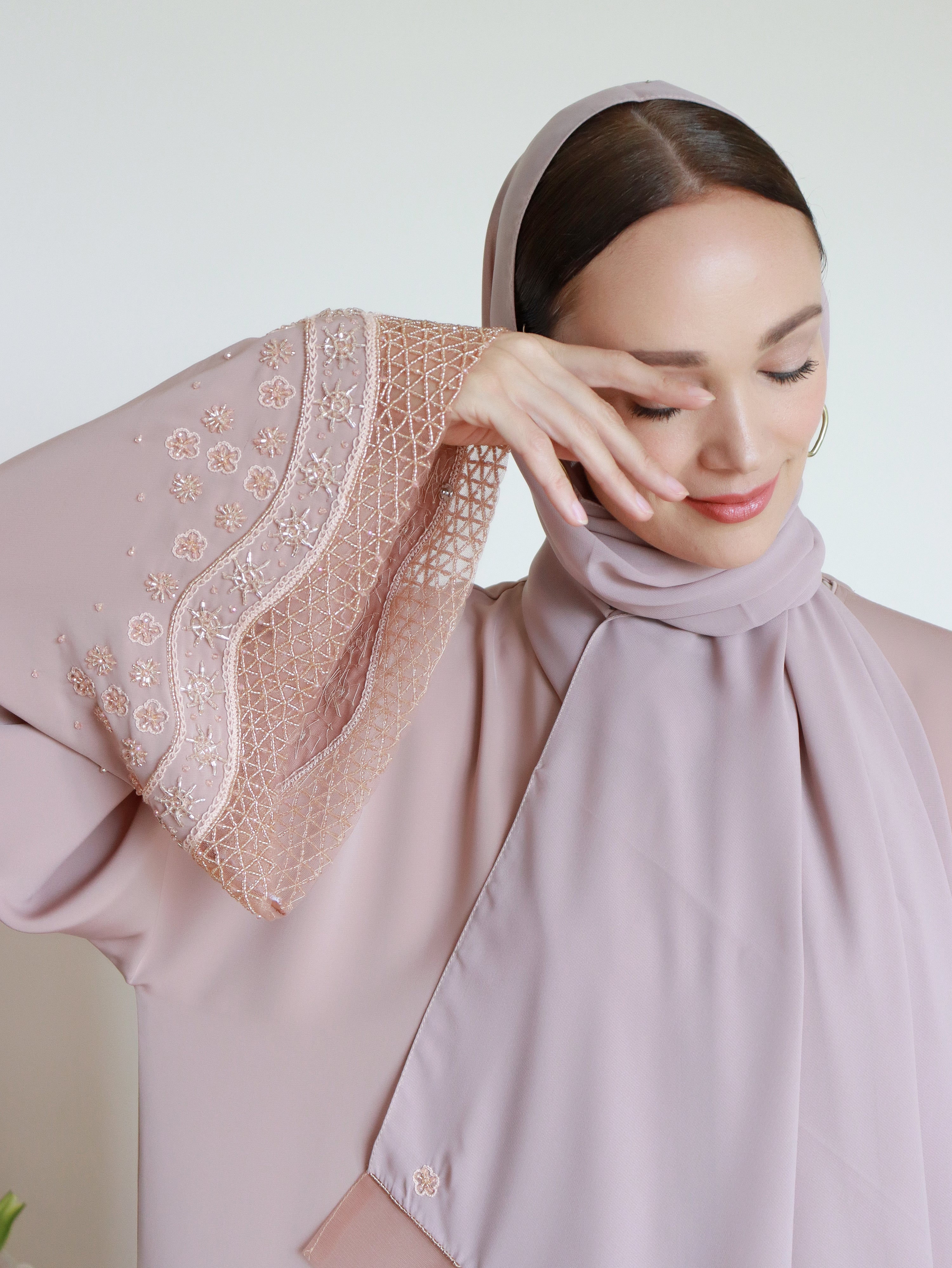 Mardiyya Abaya in Pastel Brown