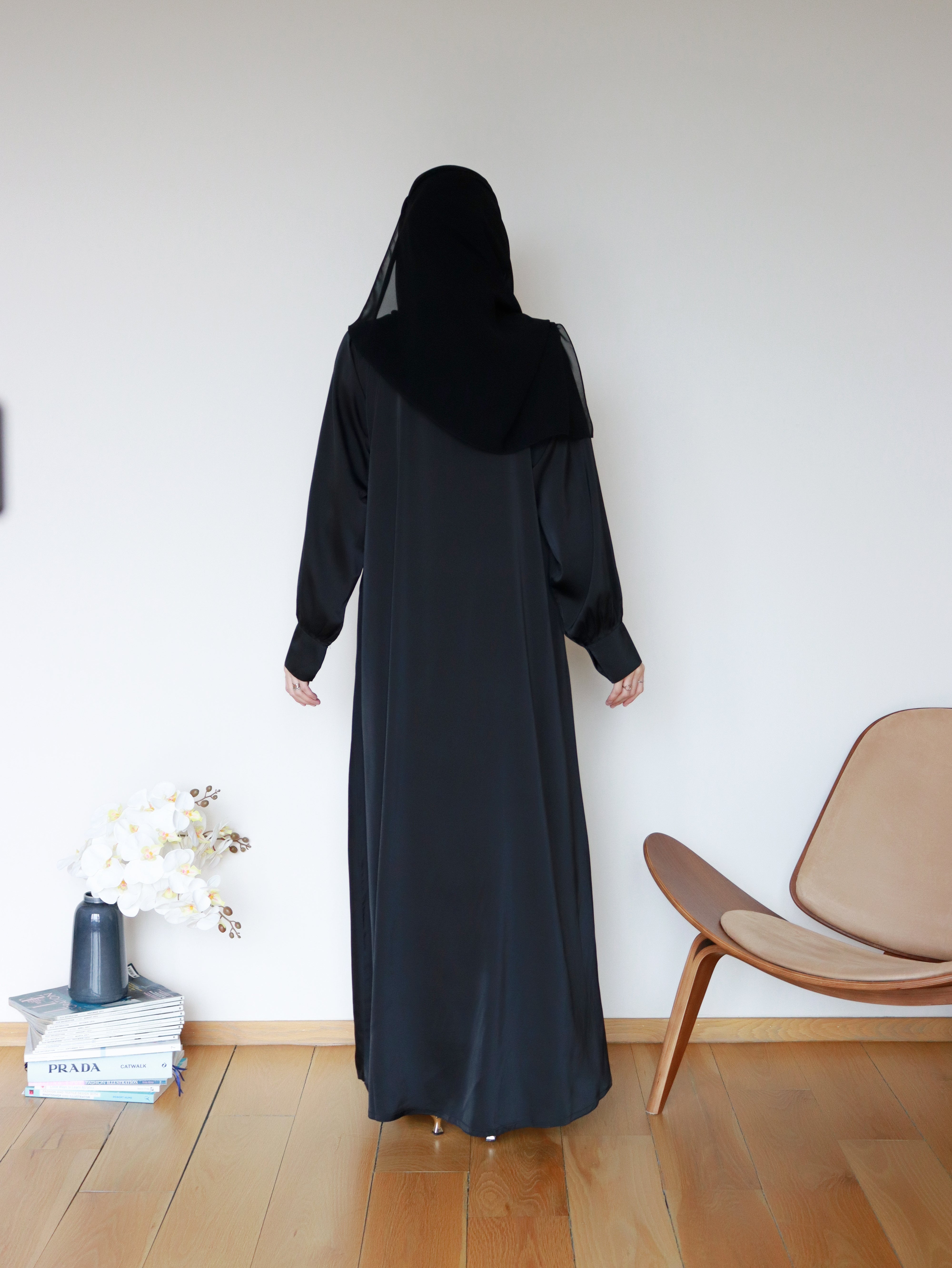 Aisya Abaya in Black