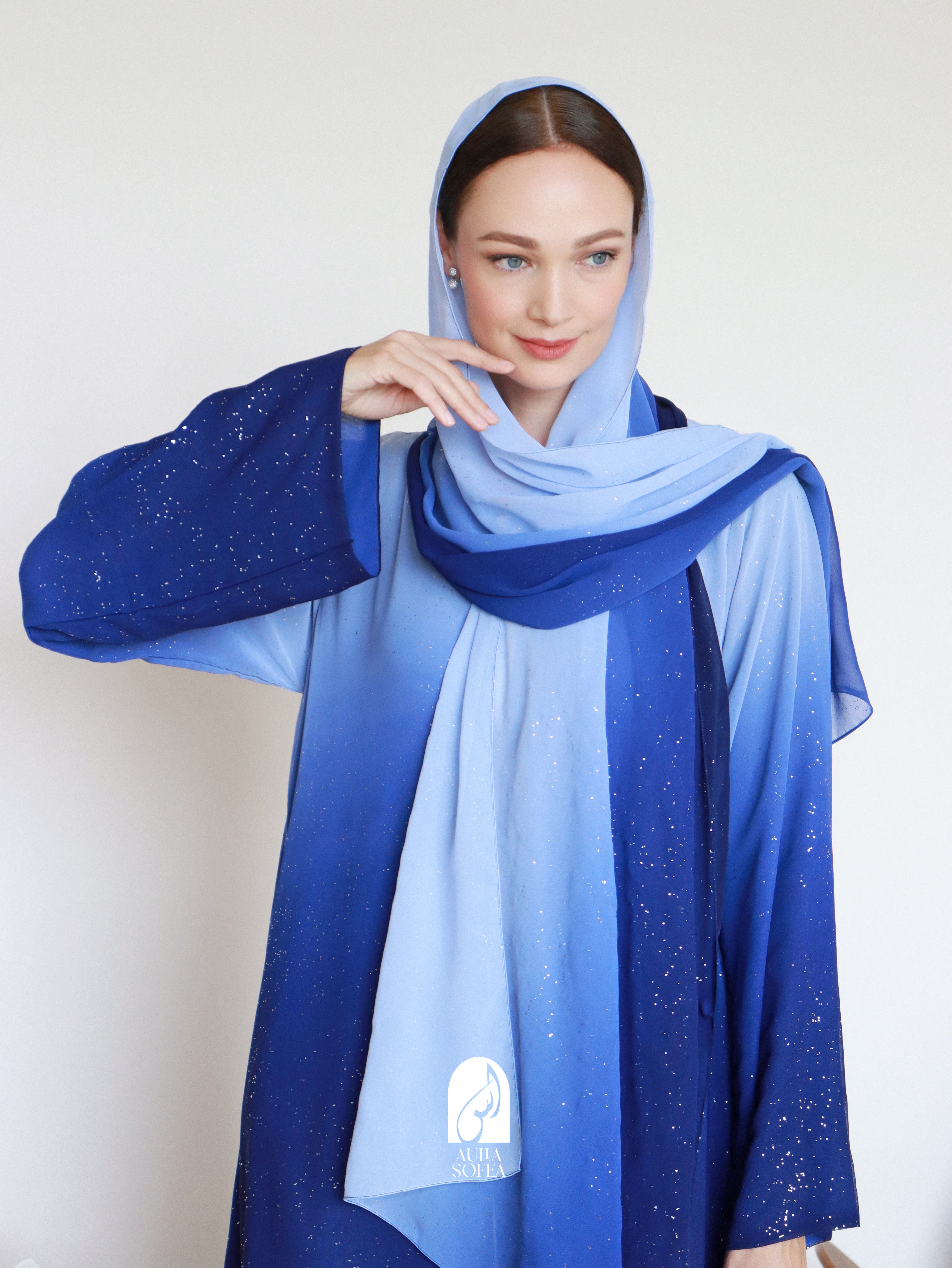 Najma Ombre Abaya in Royal Blue