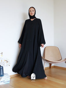 Hanaa Abaya in Black