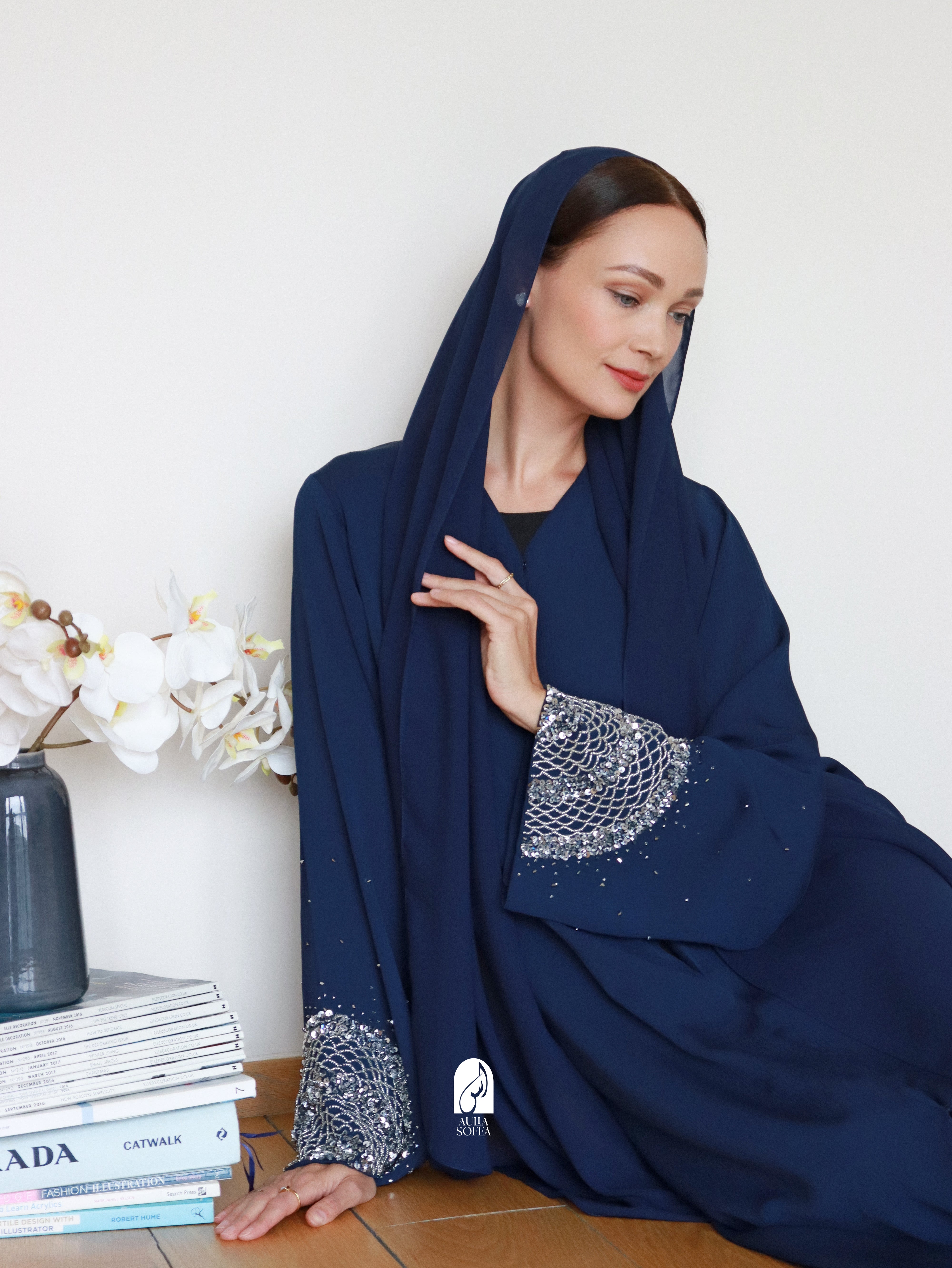 Nuhaa Abaya in Navy Blue