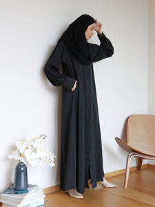 Aisya Abaya in Black