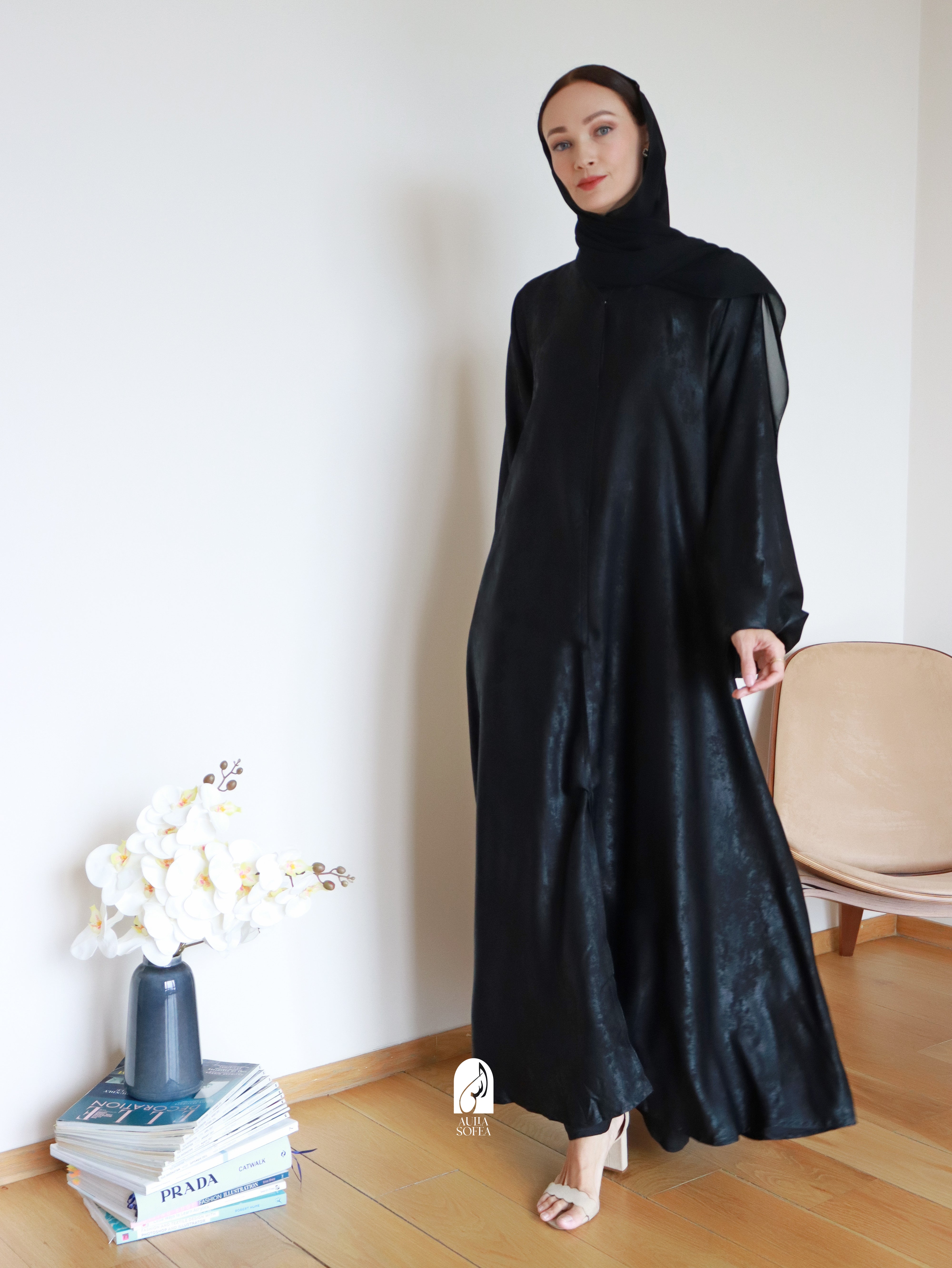 Esra Abaya in Black