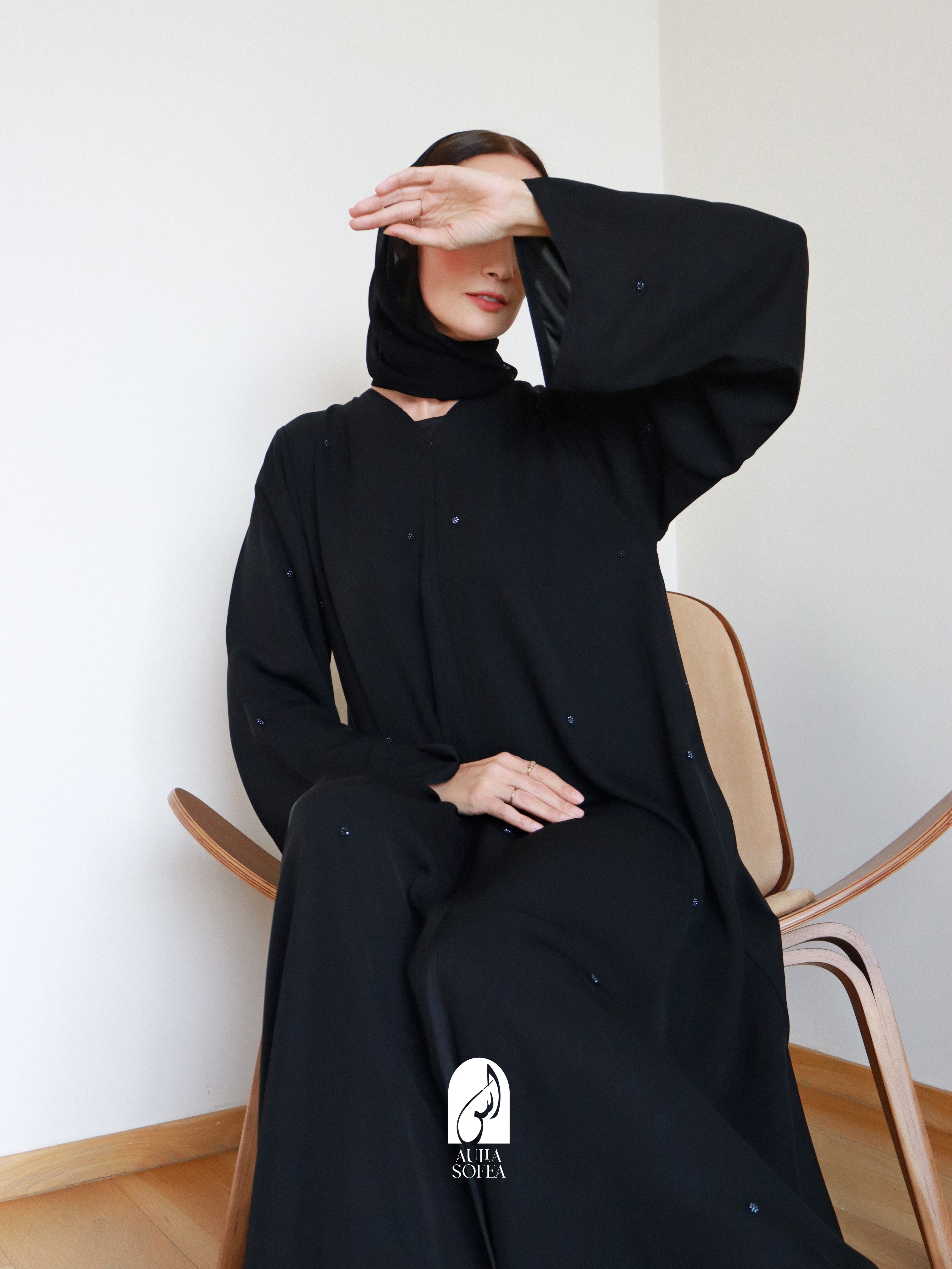 Hanaa Abaya in Black