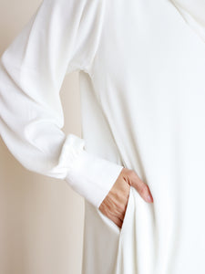 Aisya Abaya in Off White