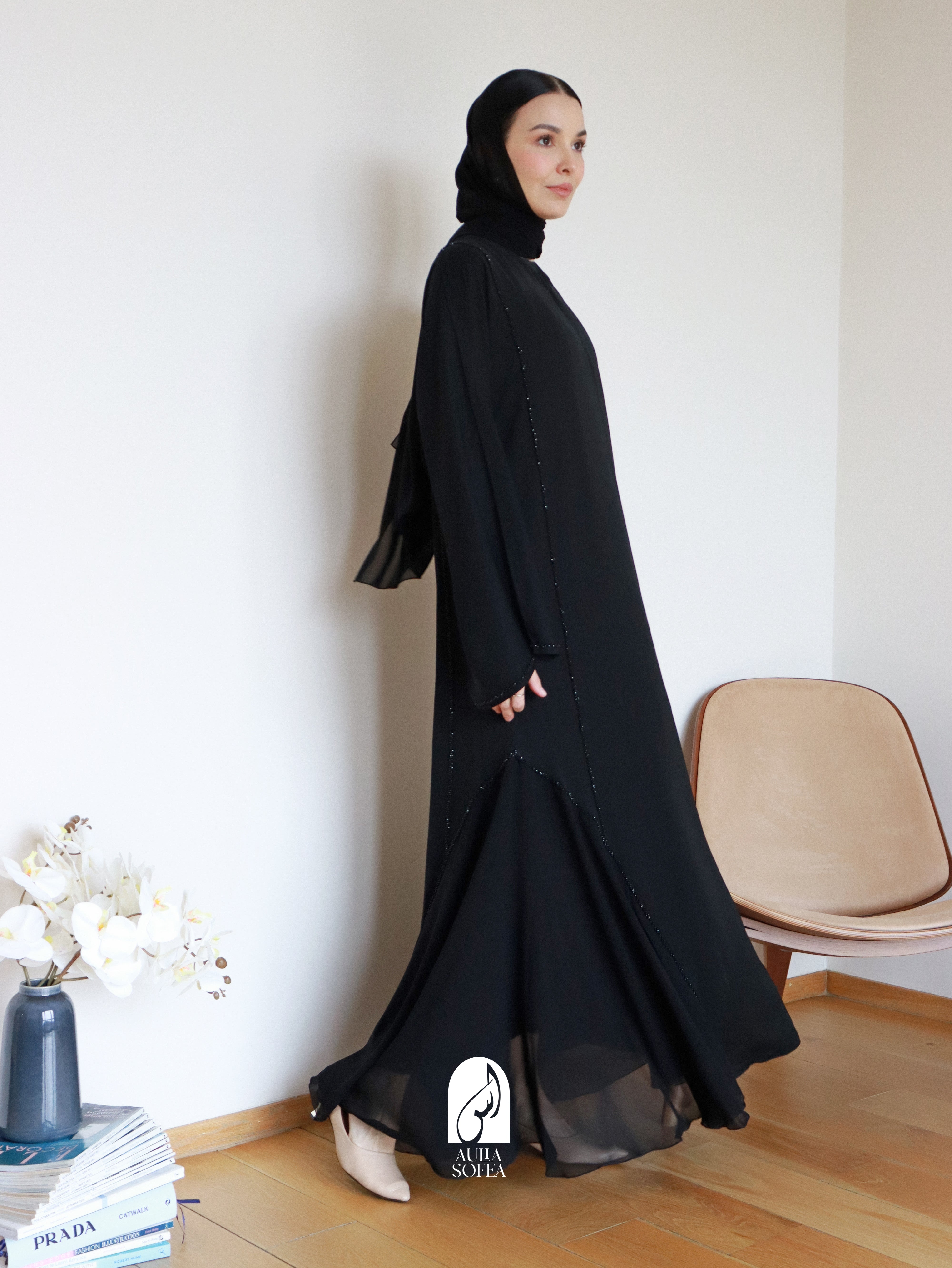 Jameela Abaya in Black