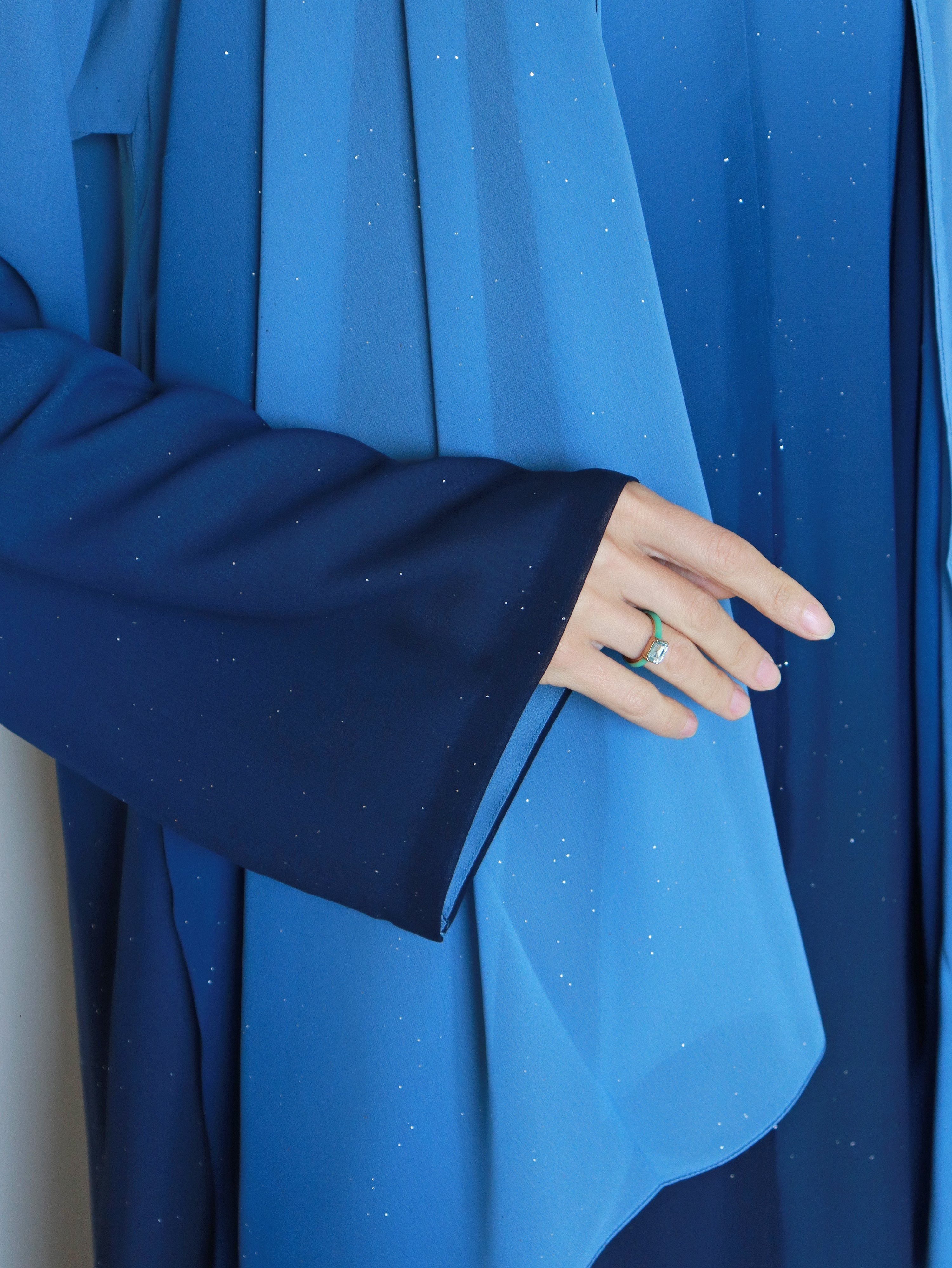 Najma Ombre Abaya in Navy Blue