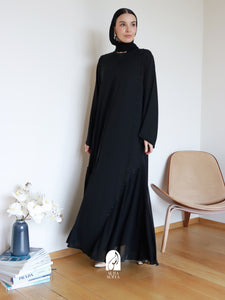 Jameela Abaya in Black