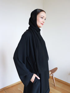 Aila Abaya in Black