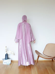 Esra Abaya in Lavender