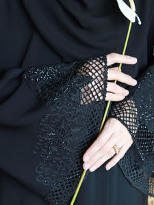 Zakiyya Abaya in All Black