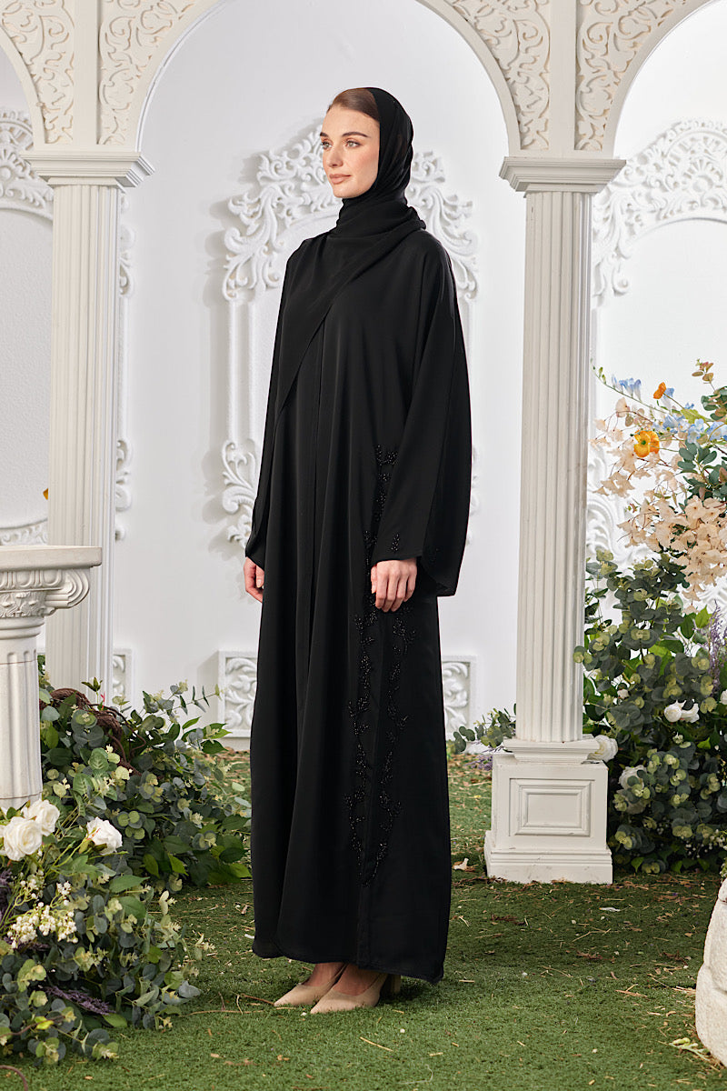 Naima Abaya