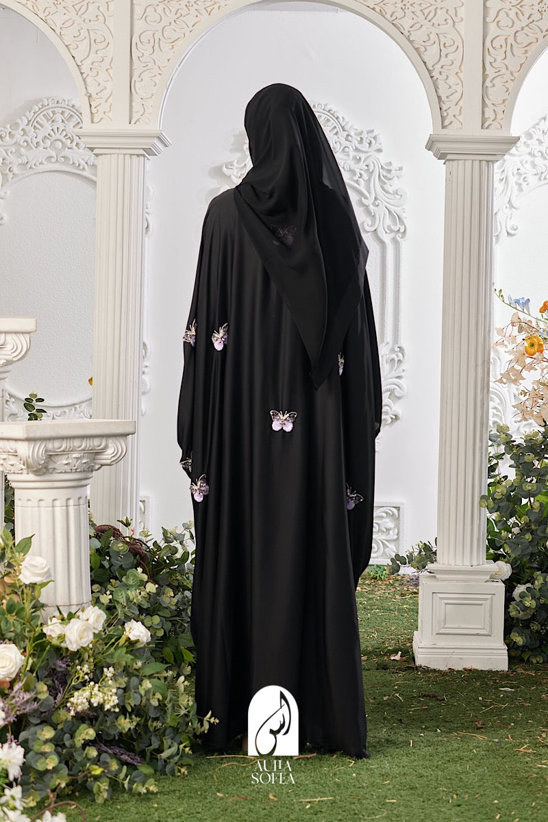 Selena Abaya