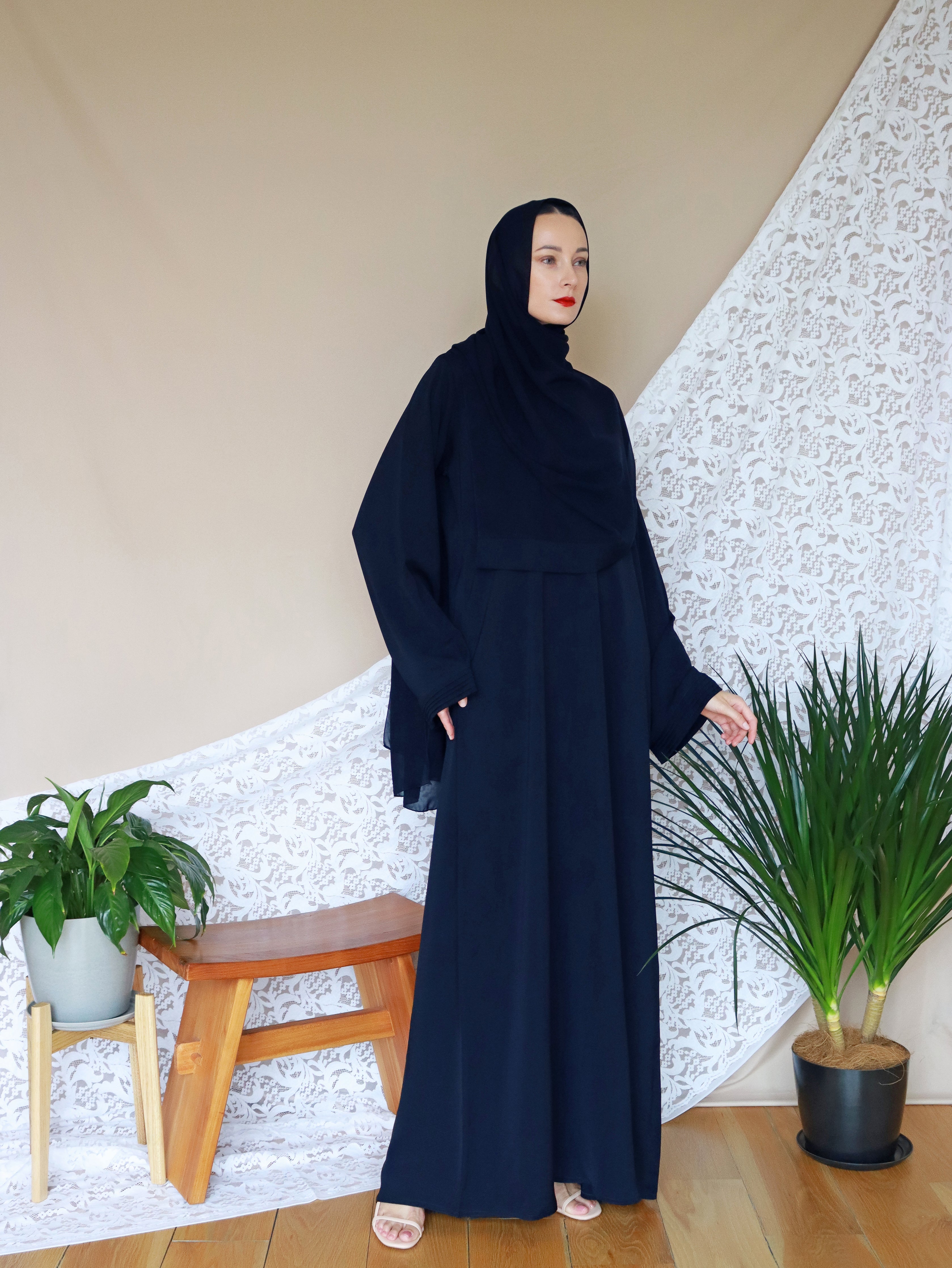 Fareeda Abaya in Navy