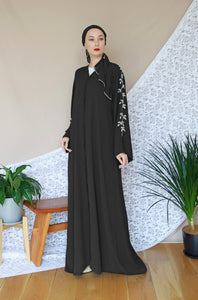 Samira Abaya in Black