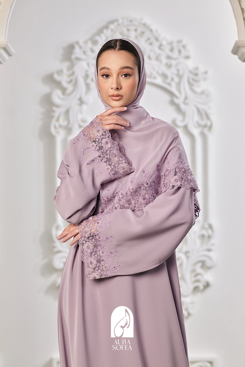 Zahia Abaya in Dusty Lavender