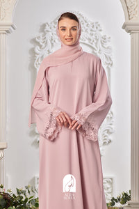 Zahia Abaya in Dusty Pink