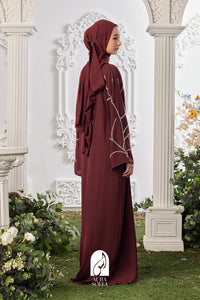 Daniya Abaya in Maroon