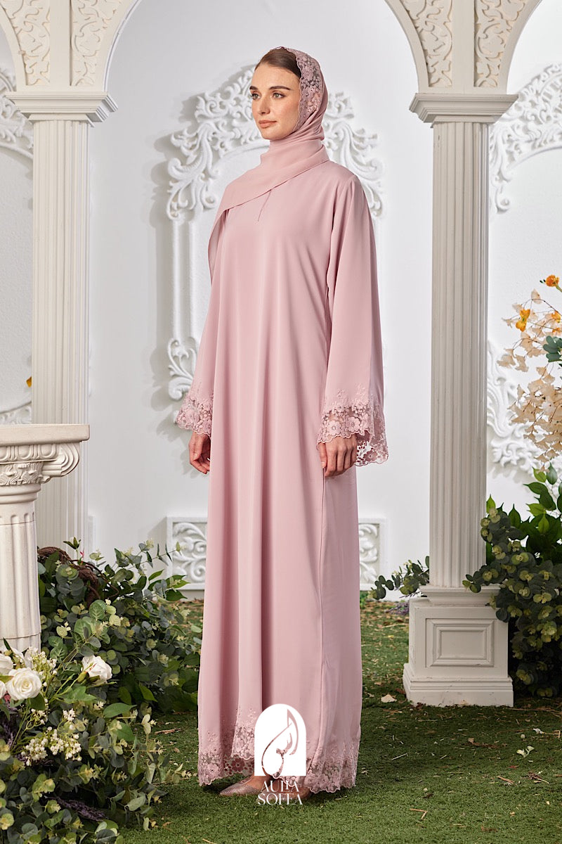 Zahia Abaya in Dusty Pink