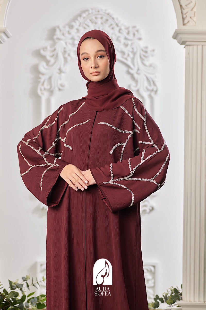 Daniya Abaya in Maroon